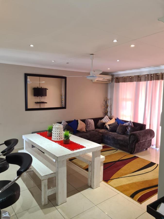 Durban Beach Getaway - Summersands, Inverter For Load Shedding, Free Wifi & Free Parking Extérieur photo